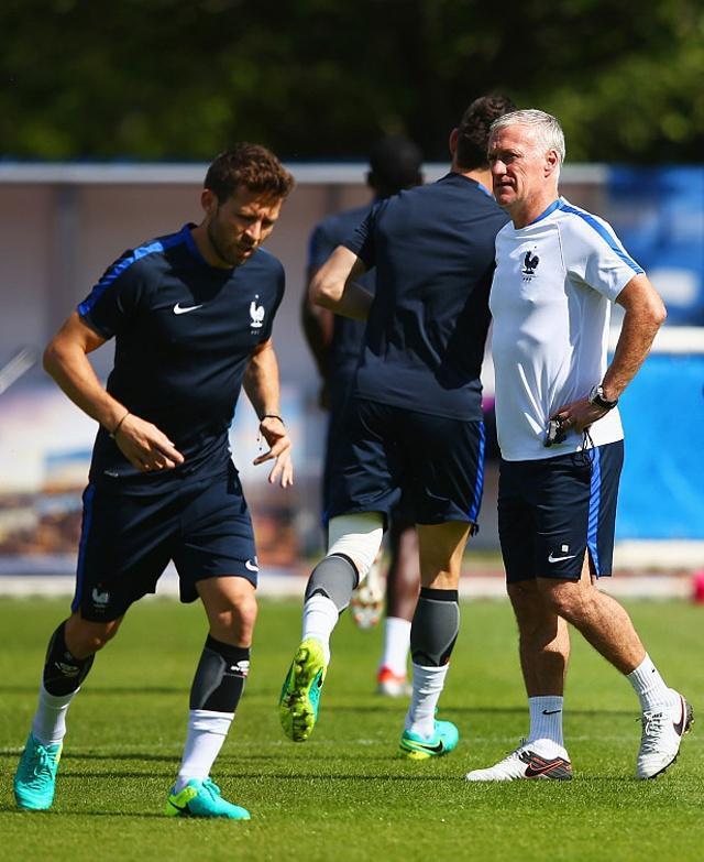 关于赛地聚焦：法国杯关键时刻热度飙升；阿贾克斯完成体检；气氛紧张；医务组通报恢复的信息