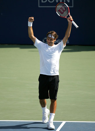  罗马训练开放日，赛前门线救险引欢呼，全明星赛在即，身体对抗强度拉满