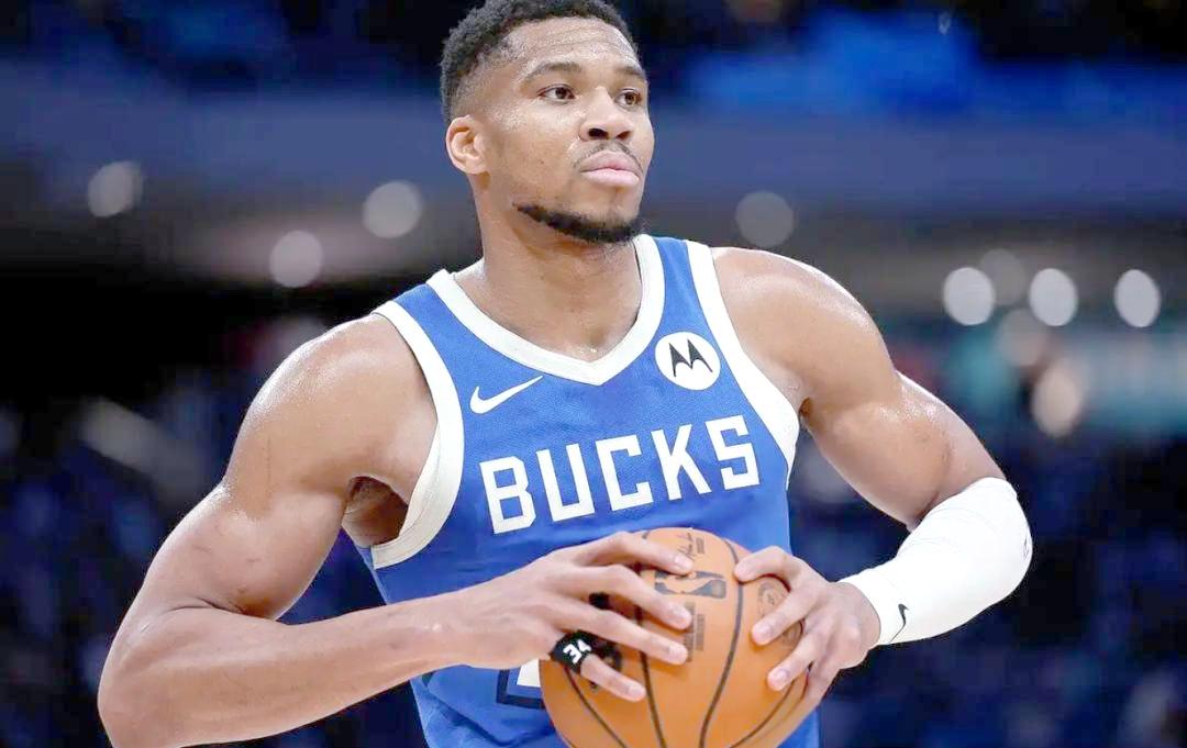 开云官方 -金州勇士22年夺冠之路