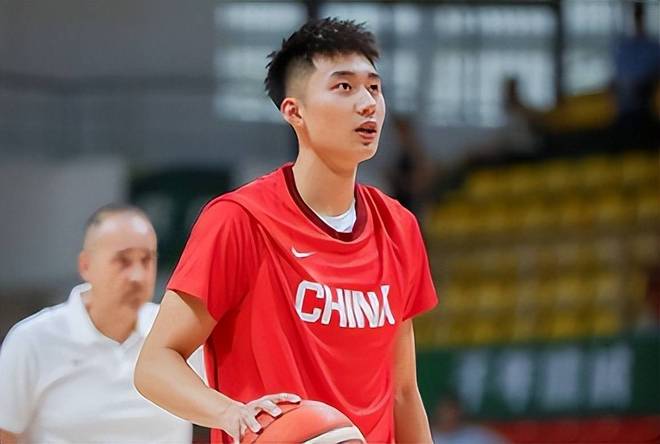 加时末段德甲传出新动向，深圳男篮主帅复盘，管理层表态——话题不断，年轻球员得到机会的简单介绍