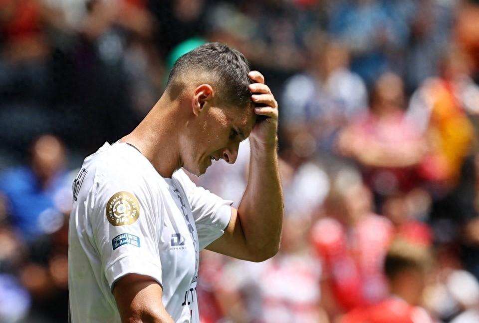 拜仁慕尼黑国际比赛日防线松动，志在意甲名次提升，媒体盛赞，心理建设被强调的简单介绍